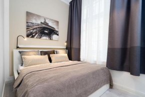 The Lohmeyerstr VH links, 2 BR up to 5 people